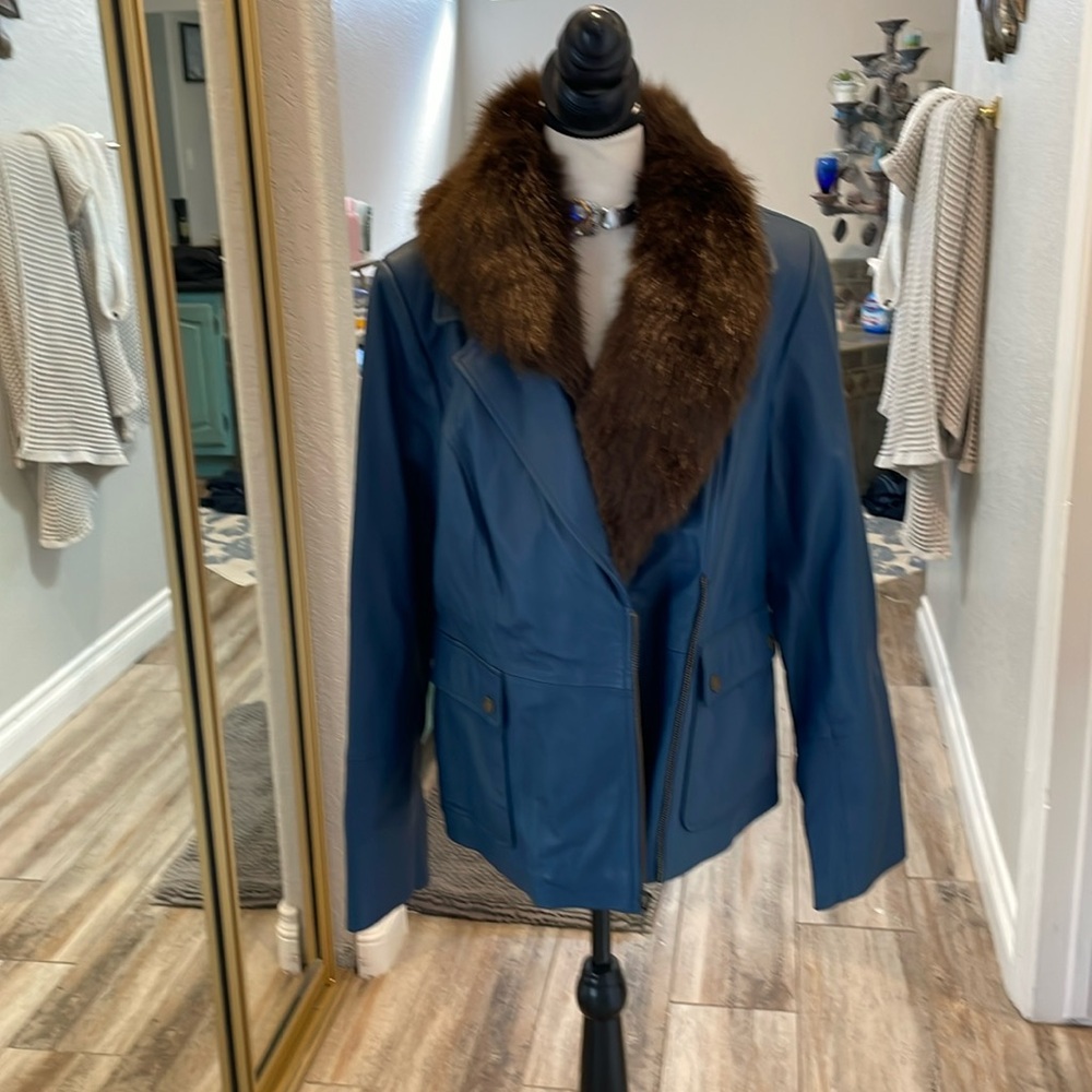 Bradley  bayou blue leather jacket with removable fur trim size large